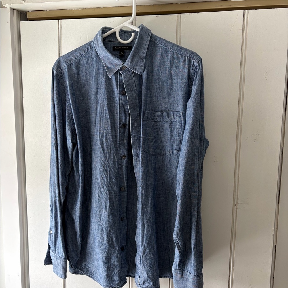 Banana Republic Casual Blue Button Down Shirt